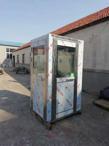 風淋機由哪幾種配件組成？具有什么特點