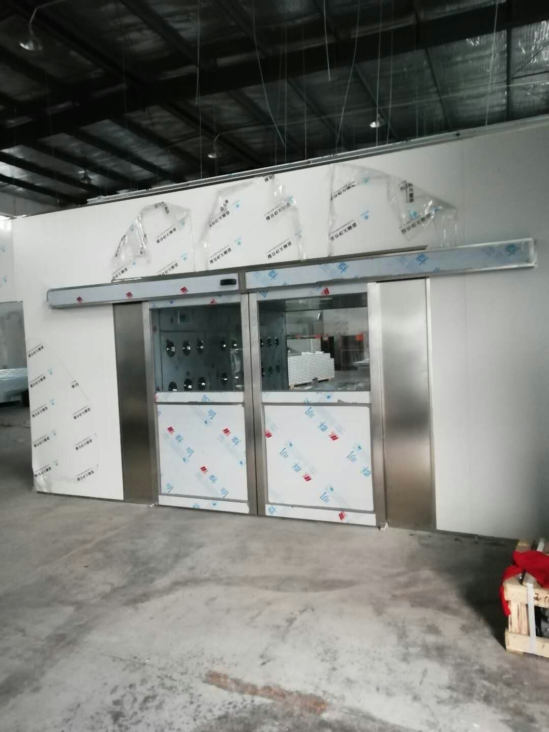 牛奶車間離不開風淋室(風淋門)